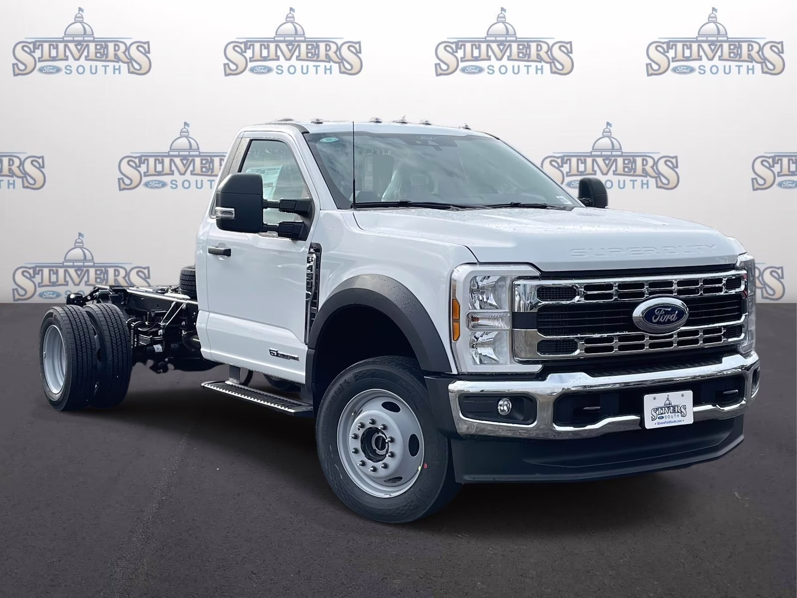 2026 Oxford White Ford Super Duty F-450 DRW XL 4X4 Chassis