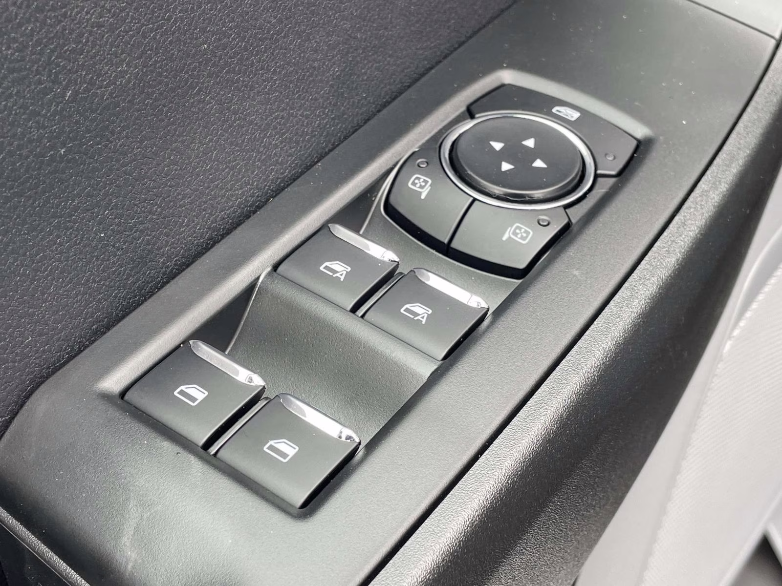 2026 Oxford White Ford Super Duty F-250 SRW XL 4X4 Truck