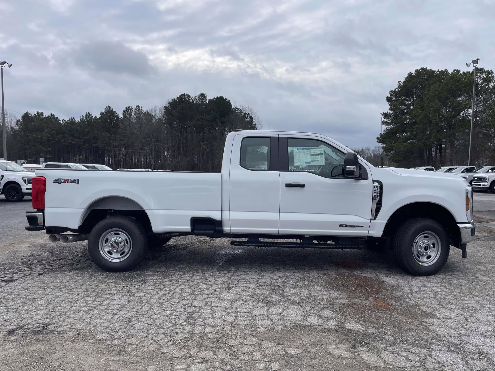 2026 Oxford White Ford Super Duty F-250 SRW XL 4X4 Truck