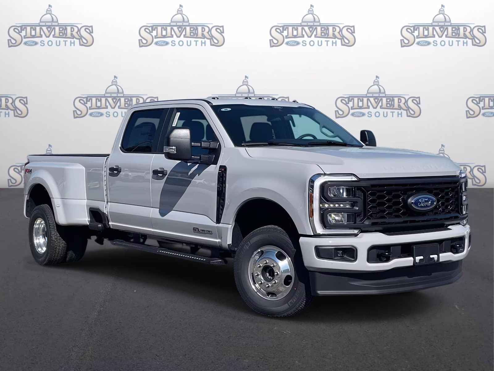 2026 Avalanche Ford Super Duty F-350 DRW XL 4X4 Truck