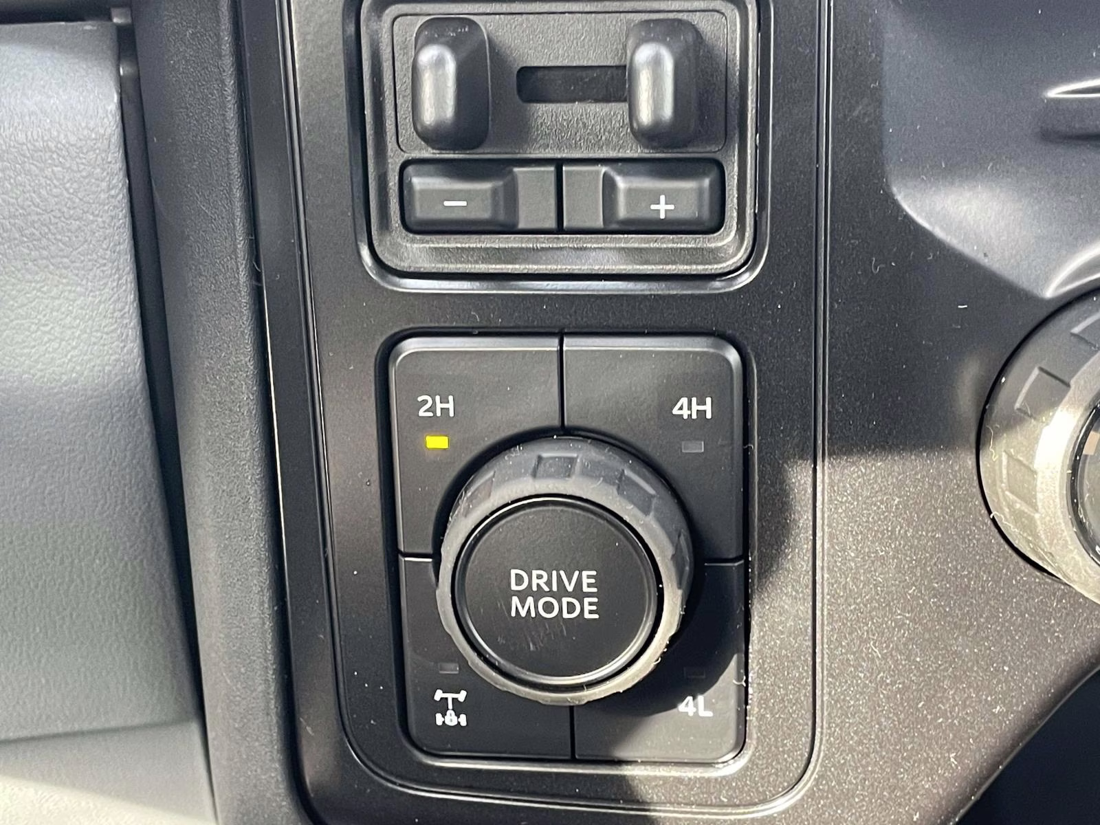 2026 Oxford White Ford Super Duty F-250 SRW XL 4X4 Truck