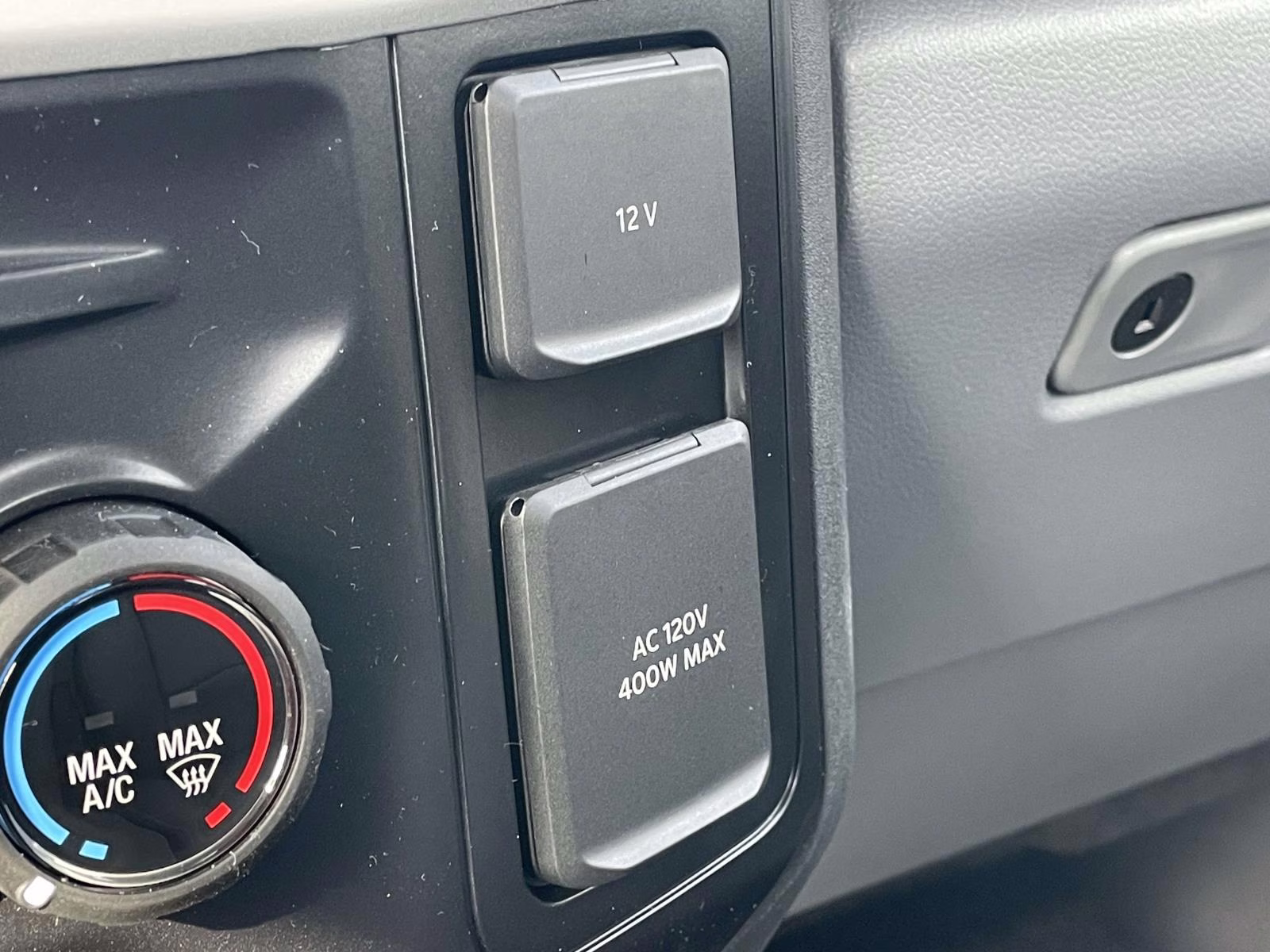 2026 Oxford White Ford Super Duty F-250 SRW XL 4X4 Truck