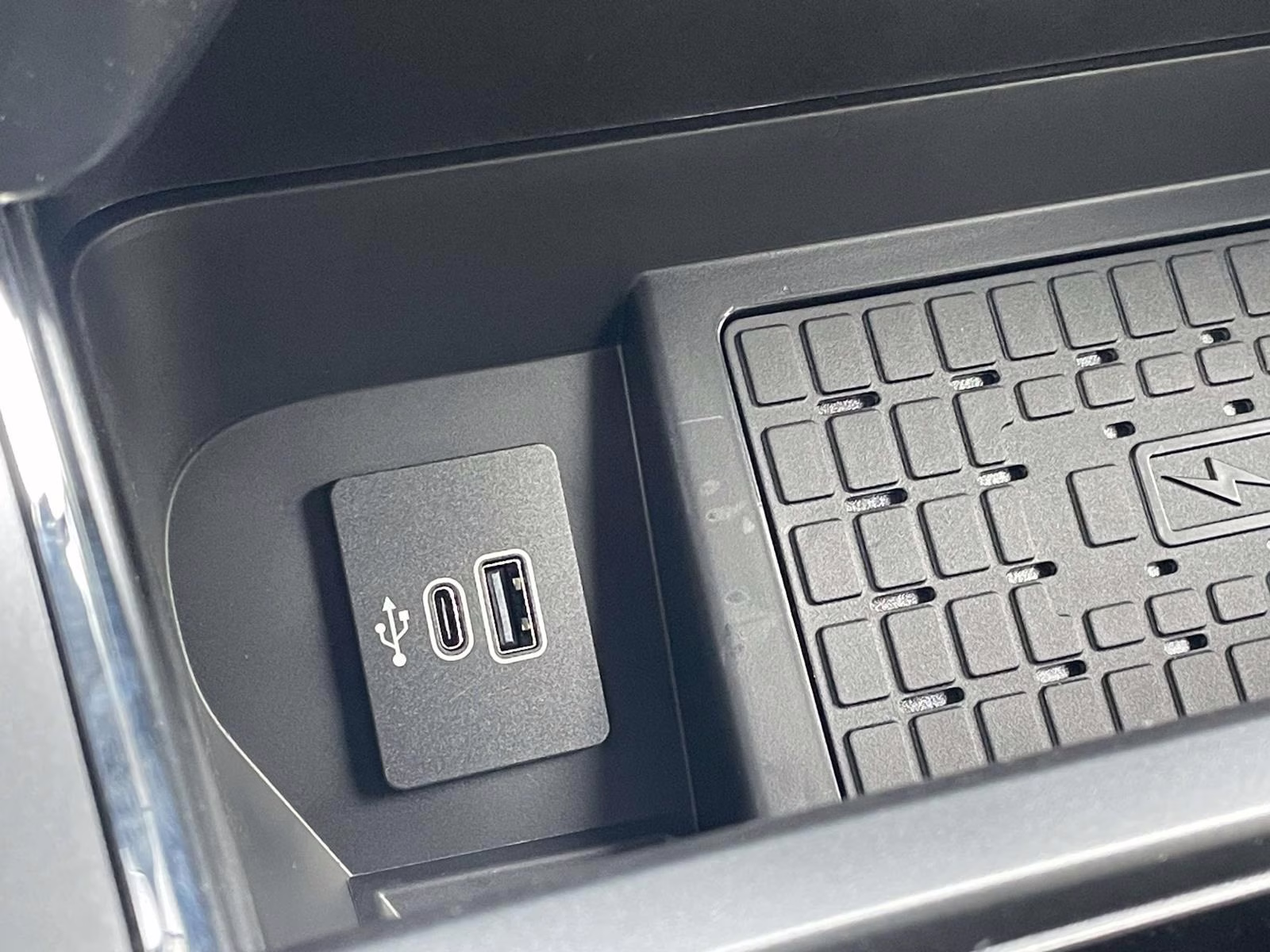 2026 Avalanche Ford F-150 XLT 4X4 Truck