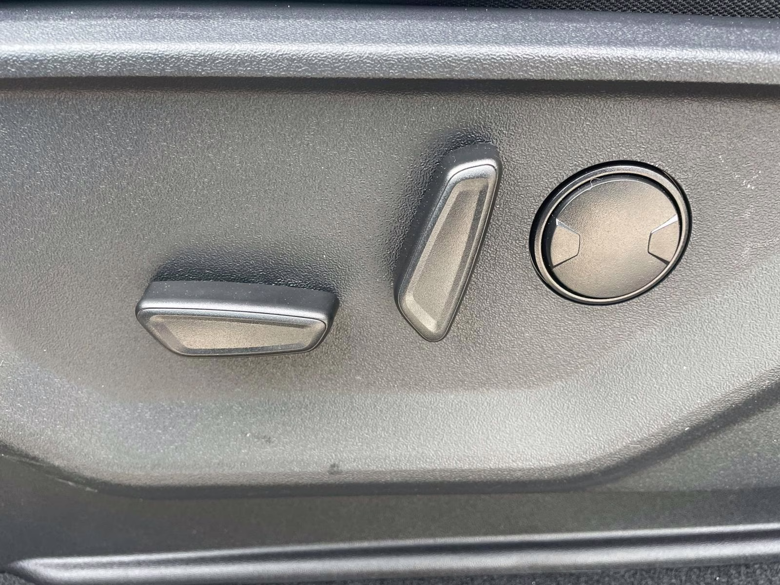 2026 Avalanche Ford F-150 XLT 4X4 Truck