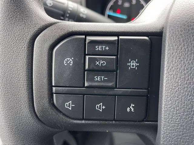 2026 Oxford White Ford Super Duty F-450 DRW XL RWD Chassis