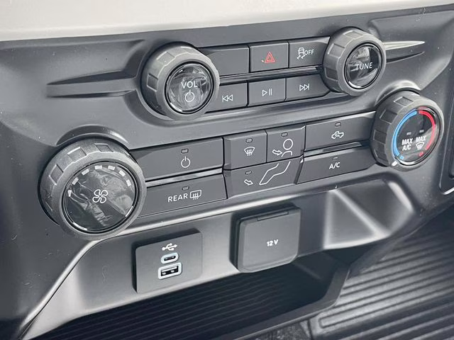 2026 Oxford White Ford Super Duty F-450 DRW XL RWD Chassis