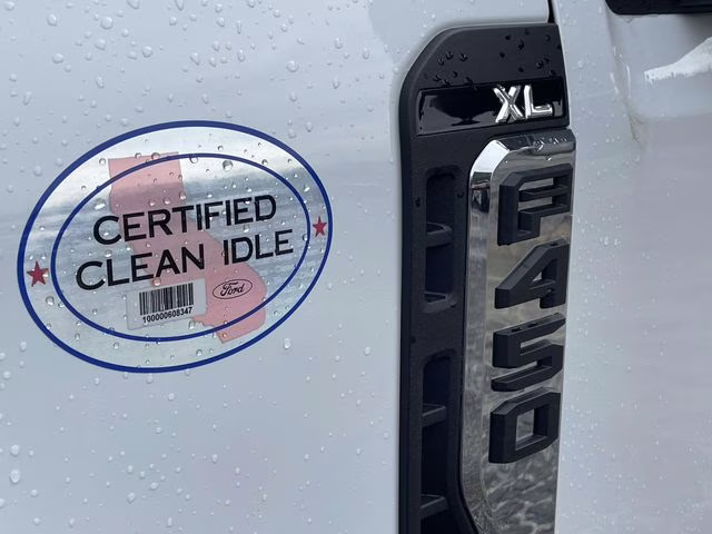 2026 Oxford White Ford Super Duty F-450 DRW XL 4X4 Chassis