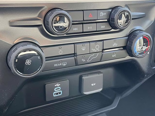 2026 Avalanche Ford Super Duty F-350 DRW XL 4X4 Truck