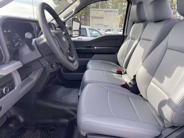 2026 Oxford White Ford Super Duty F-250 SRW XL 4X4 Truck