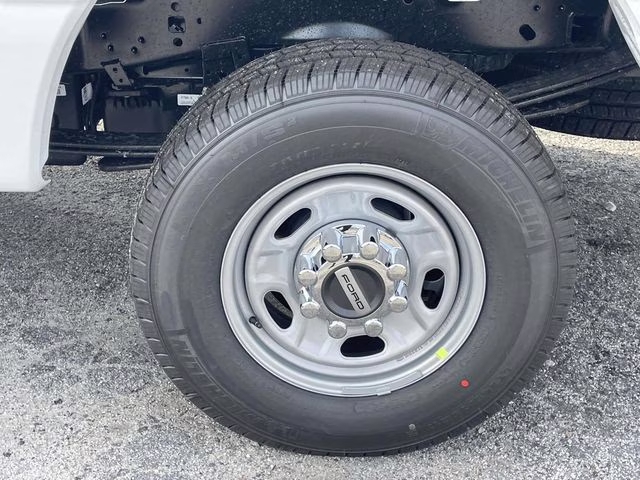 2026 Oxford White Ford Super Duty F-250 SRW XL 4X4 Truck