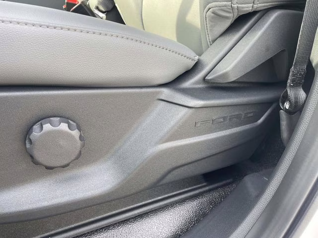 2026 Oxford White Ford Super Duty F-350 SRW XL RWD Truck