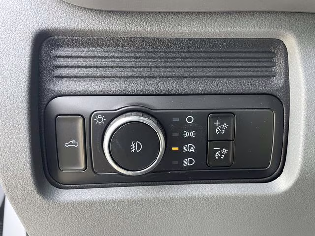 2026 Oxford White Ford Super Duty F-350 SRW XL RWD Truck