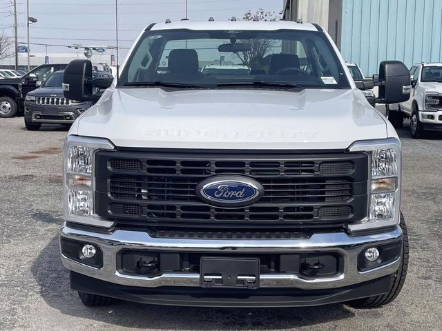 2026 Oxford White Ford Super Duty F-350 DRW XL RWD Truck