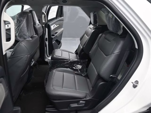 2026 White Metallic Ford Explorer Active 4X4 SUV