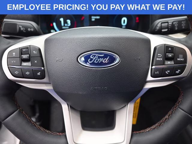 2026 White Metallic Ford Explorer Active 4X4 SUV