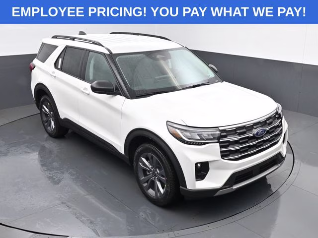 2026 White Metallic Ford Explorer Active 4X4 SUV