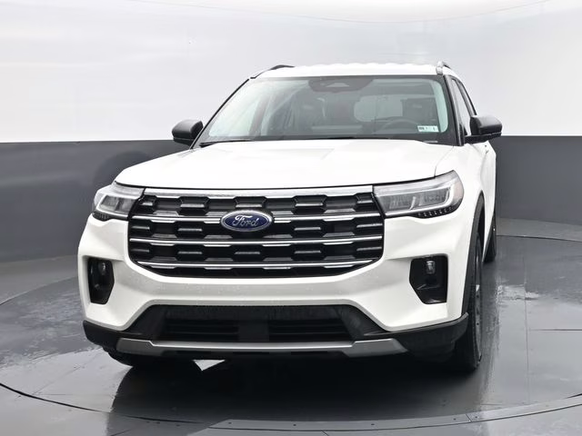 2026 White Metallic Ford Explorer Active 4X4 SUV