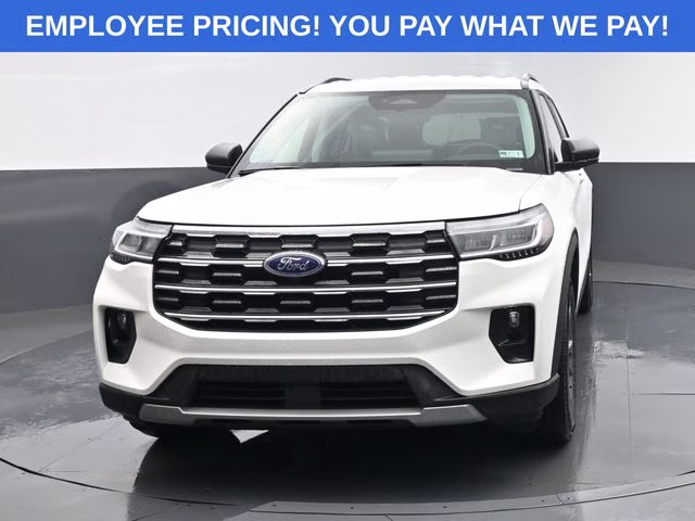 2026 White Metallic Ford Explorer Active 4X4 SUV