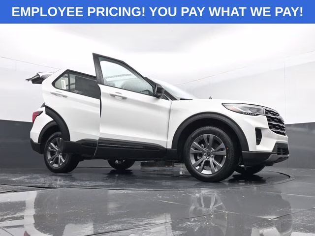 2026 White Metallic Ford Explorer Active 4X4 SUV