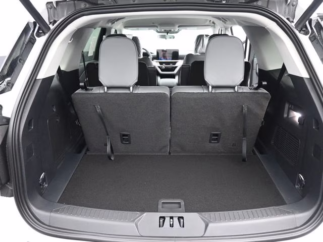 2026 White Metallic Ford Explorer Active 4X4 SUV