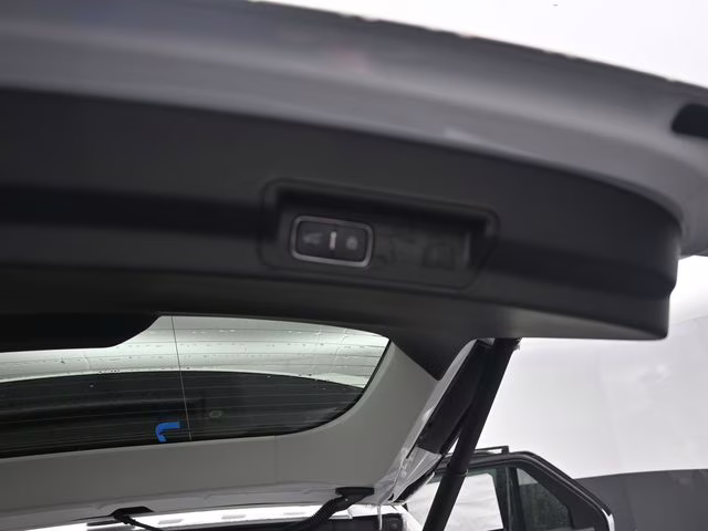 2026 White Metallic Ford Explorer Active 4X4 SUV