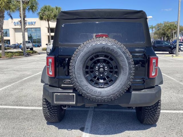 2025 Shadow Black Ford Bronco Outer Banks 4X4 Convertible