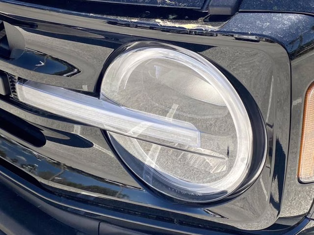 2025 Shadow Black Ford Bronco Outer Banks 4X4 Convertible