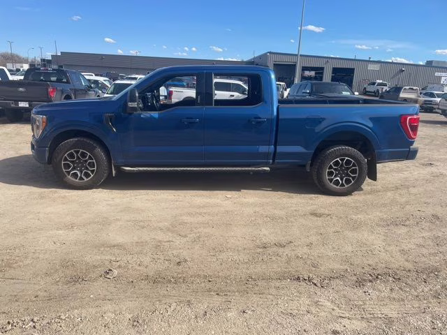 2022 Atlas Blue Metallic Ford F-150 XLT 4X4 Truck
