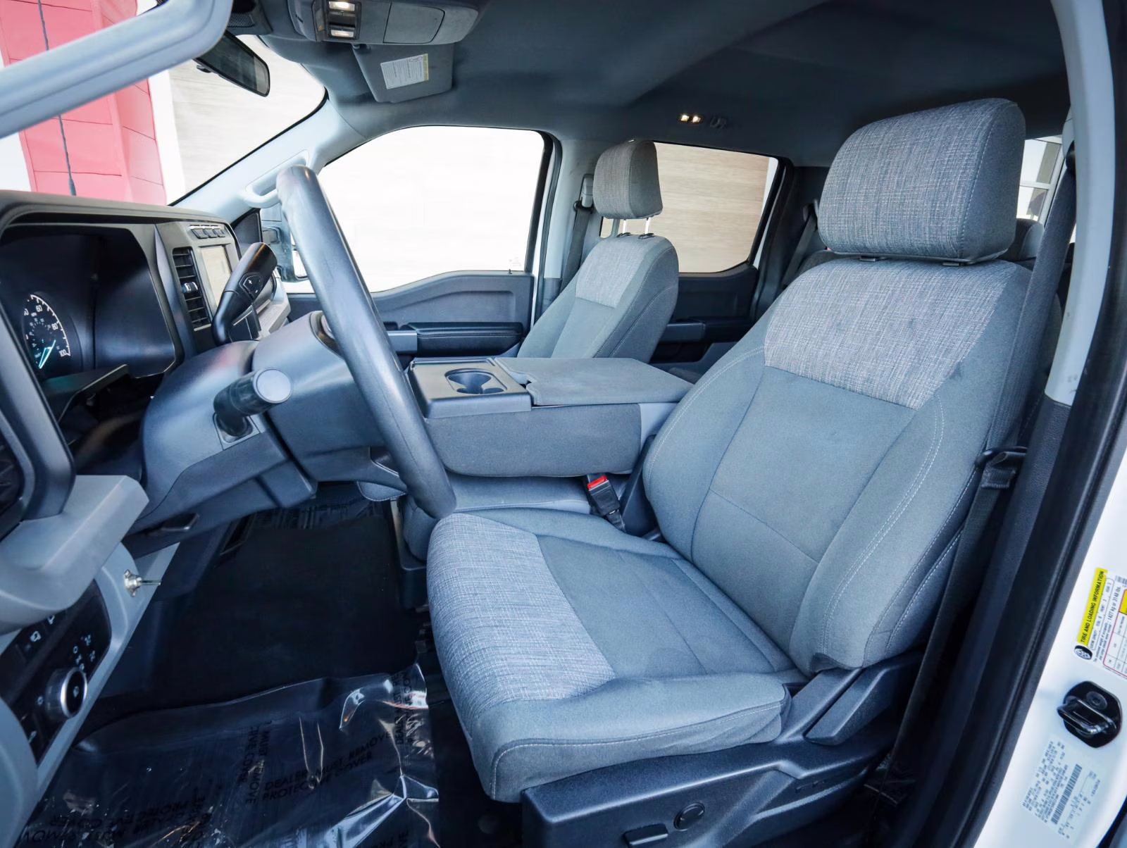 2024 Oxford White Ford Super Duty F-250 SRW XLT 4X4 Truck