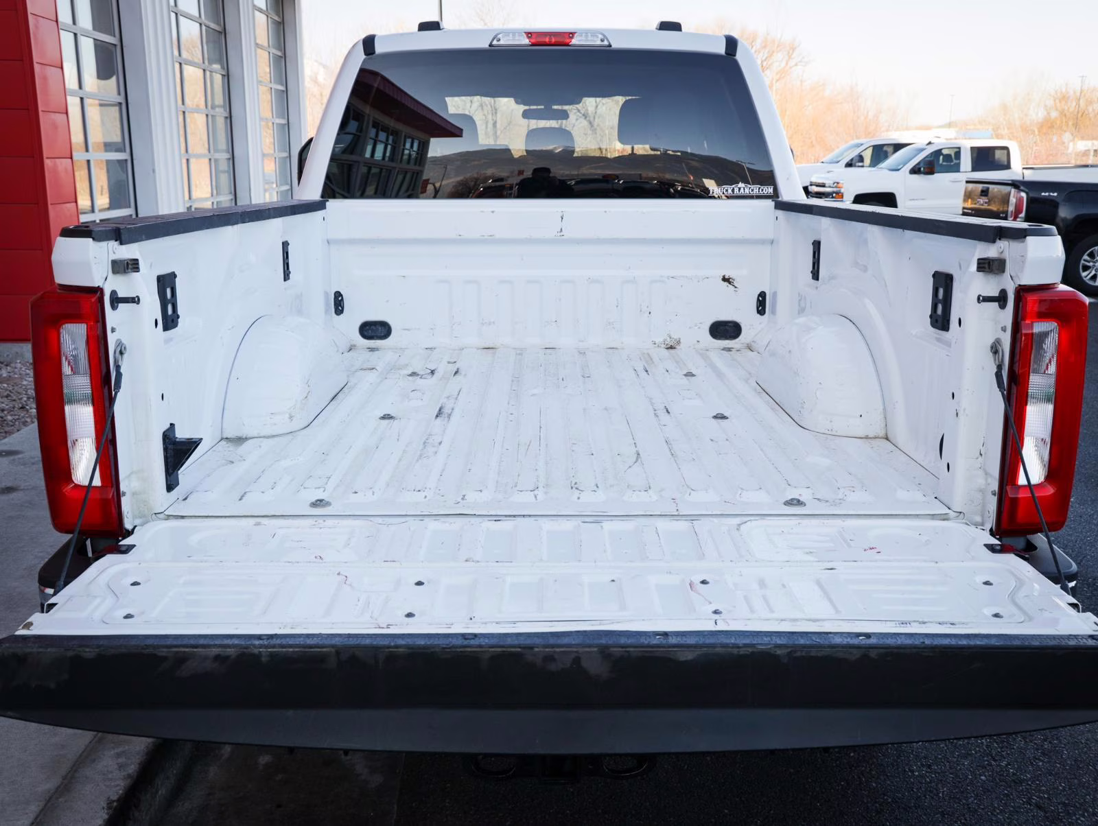 2024 Oxford White Ford Super Duty F-250 SRW XLT 4X4 Truck