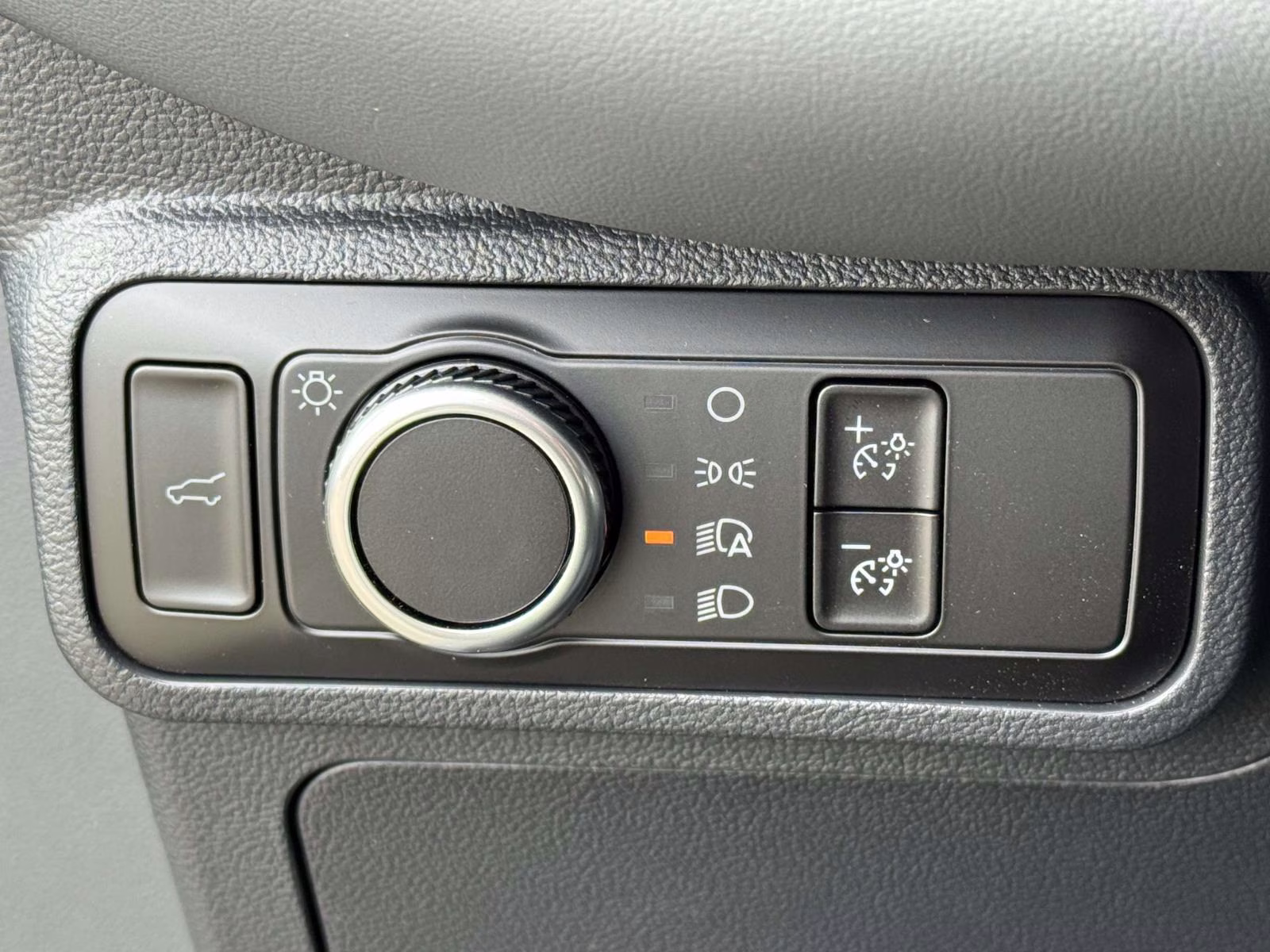 2026 Agate Black Metallic Ford Explorer Active w/100A Pkg 4WD 4X4 SUV