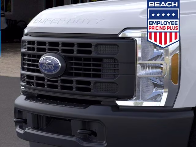 2026 Oxford White Ford Super Duty F-250 SRW XL 4X4 Truck