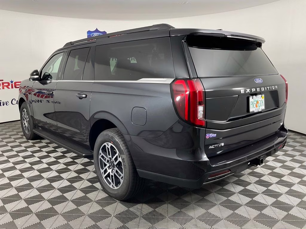 2026 Gray Metallic Ford Expedition Max Active RWD SUV