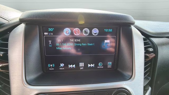 2018 Summit White GMC Yukon SLE 4X4 SUV