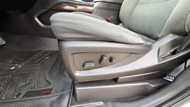 2018 Summit White GMC Yukon SLE 4X4 SUV