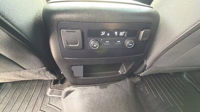 2018 Summit White GMC Yukon SLE 4X4 SUV