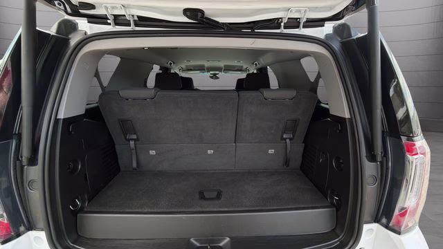 2018 Summit White GMC Yukon SLE 4X4 SUV