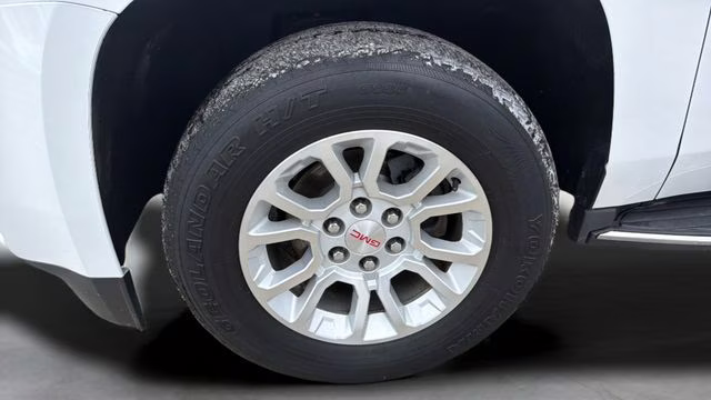 2018 Summit White GMC Yukon SLE 4X4 SUV