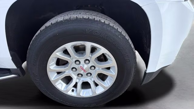2018 Summit White GMC Yukon SLE 4X4 SUV