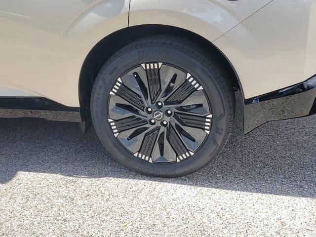 2026 Champagne Silver Metallic Nissan Murano Platinum AWD SUV