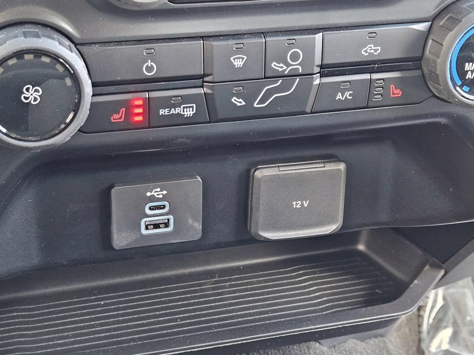 2026 Oxford White Ford Super Duty F-350 SRW XLT 4X4 Truck