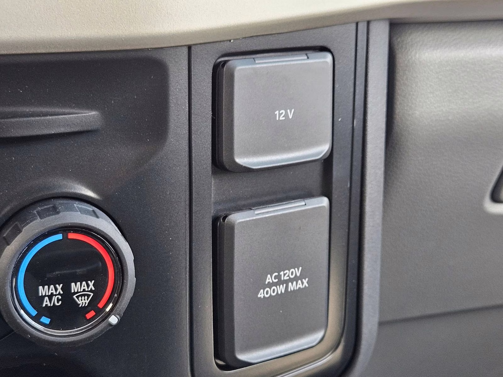 2026 Oxford White Ford Super Duty F-350 SRW XLT 4X4 Truck