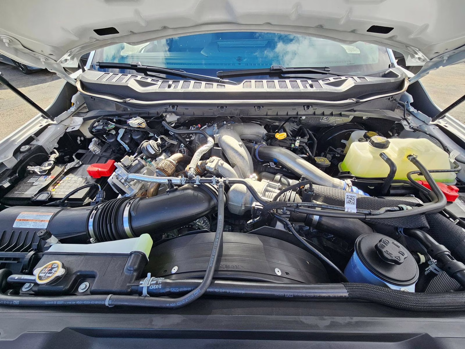 2026 Oxford White Ford Super Duty F-350 SRW XLT 4X4 Truck