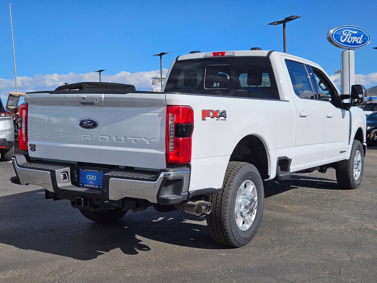2026 Oxford White Ford Super Duty F-350 SRW XLT 4X4 Truck