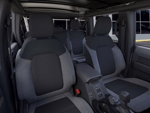 2026 Oxford White Ford Bronco Base 4X4 SUV