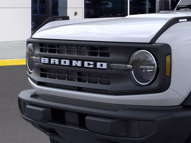 2026 Oxford White Ford Bronco Base 4X4 SUV
