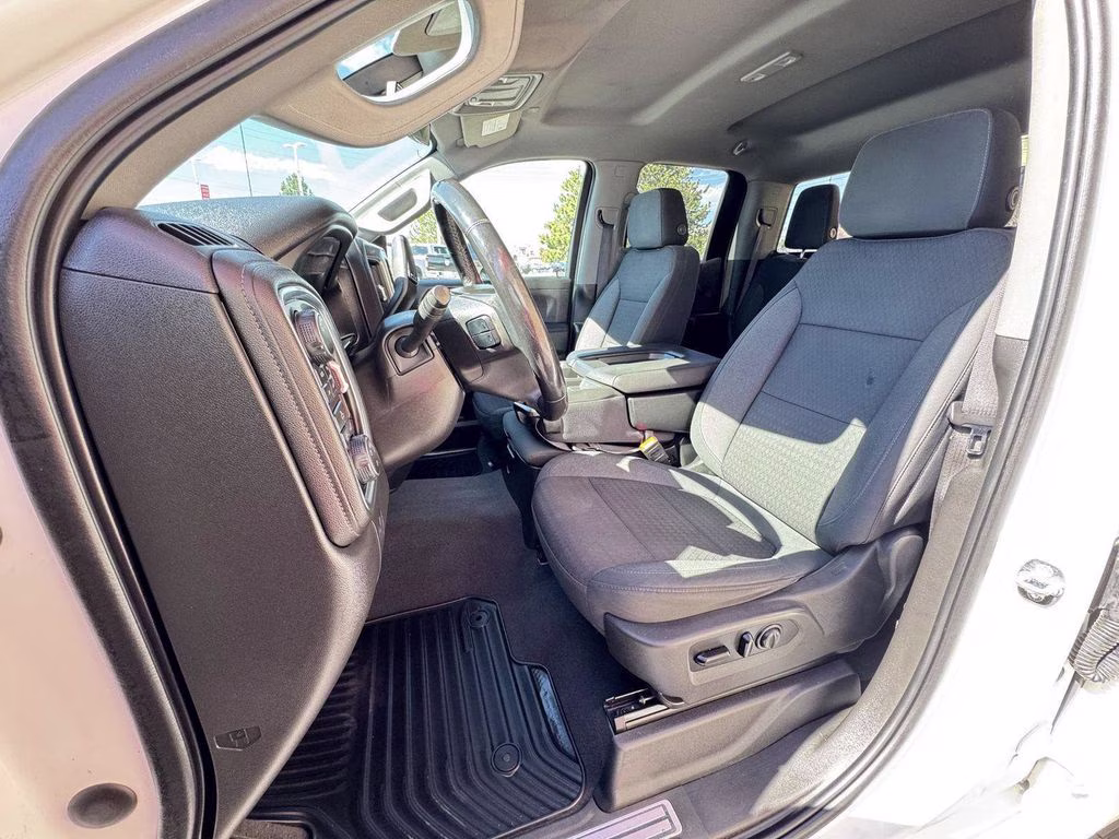 2021 Summit White Chevrolet Silverado 1500 LT 4X4 Truck