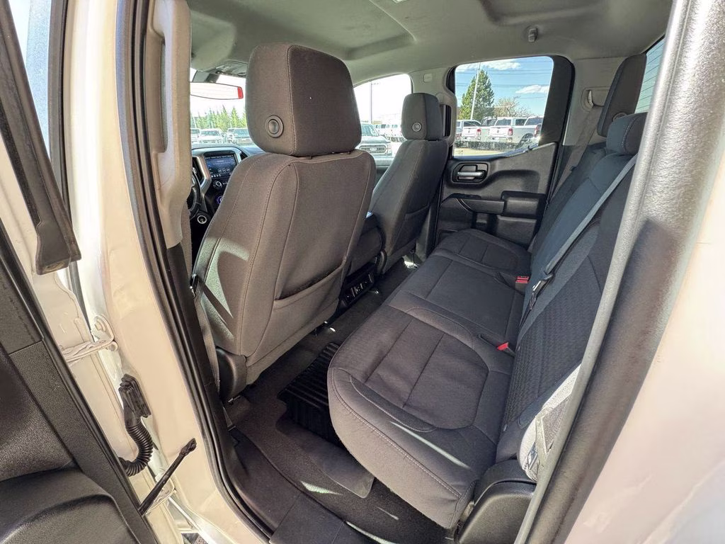 2021 Summit White Chevrolet Silverado 1500 LT 4X4 Truck