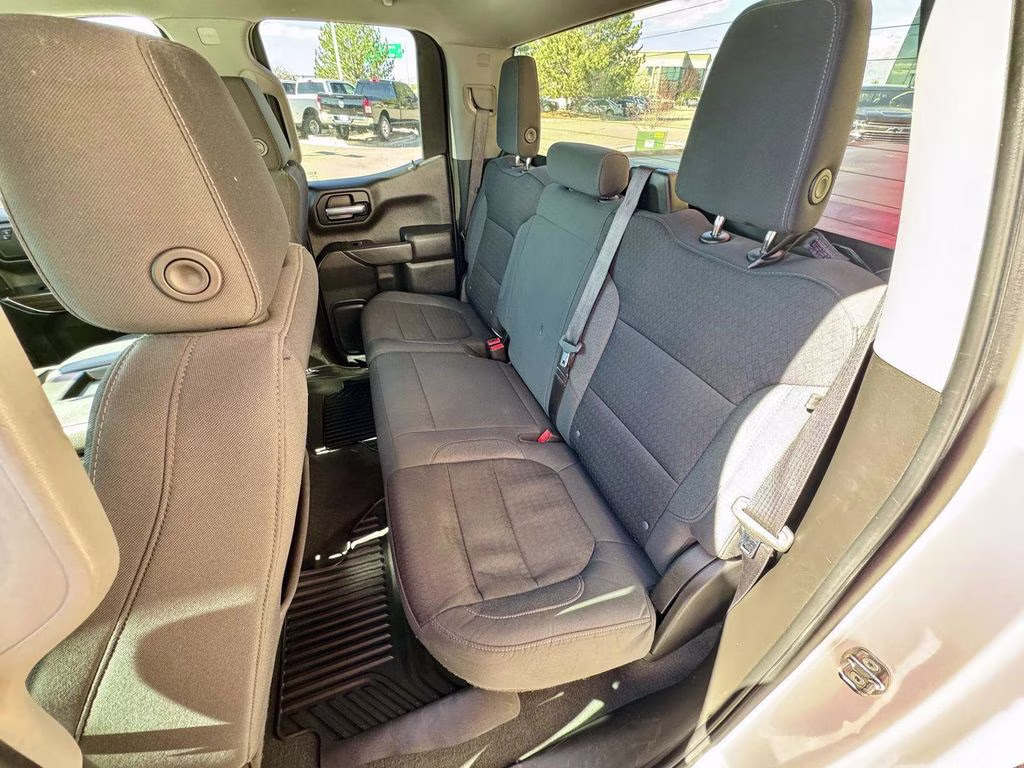 2021 Summit White Chevrolet Silverado 1500 LT 4X4 Truck