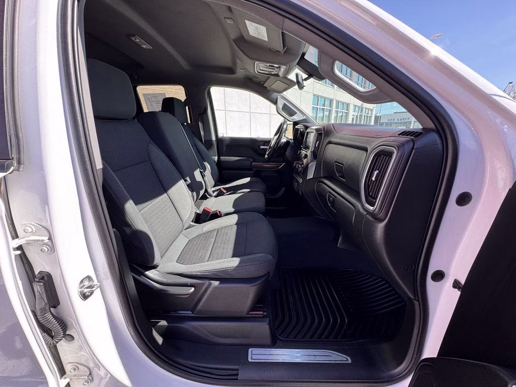 2021 Summit White Chevrolet Silverado 1500 LT 4X4 Truck